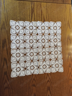 Haekeldecke Handarbeit Mitteldecke 