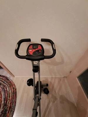 Hometrainer fast neu sehr günstig zu verkaufen