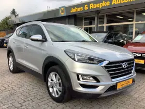 Hyundai TUCSON 1,6 Automatik 4WD / KAMERA /