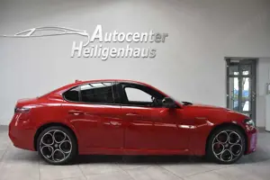 Alfa Romeo Giulia Veloce Q4 LED Navi Leder Kamera ACC D.N.A