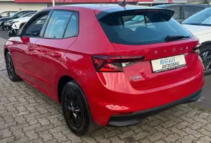 Skoda Fabia 1.0l TSI Sitzheizung/PDC/AppleCarplay Bild 4