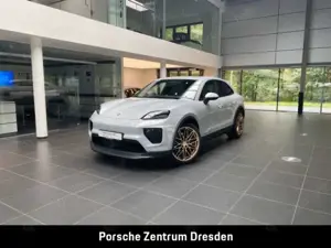 Porsche Macan *Pano*Chrono*Bose*Matrix LED*18 Wege