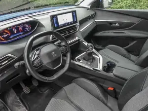 Peugeot 3008 Allure Pack 1.2 PureTech 130 EU6d Navi Digitales C Bild 4