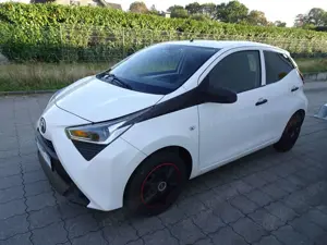 Toyota Others Aygo (X) 1,0-l-VVT-i x / 2-Hand / Klima