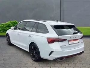 Skoda Octavia Combi RS 2.0 TDI+Navi+el.Panoramadach+Alufelgen+LE Bild 2