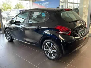 Peugeot 208 1.2 12V VTi Bild 3