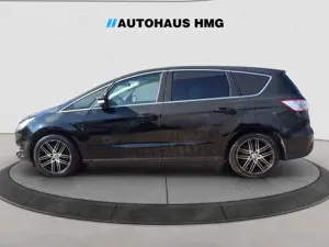 Ford S-Max Titanium *1.HAND*PANO*NAVI*TEMPO*AHK* Bild 2