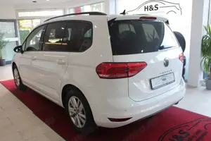 Volkswagen Touran 1.5 TSI DSG Comfortline BMT 7-Sitzer Bild 2
