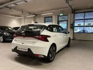Hyundai i20 Intro Edition Mild-Hybrid Klima Rückfahrkamera Bild 4