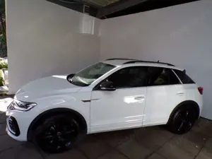 Volkswagen T-Roc T-ROC 1.5 TSI DSG R-LINE BLACK STYLE / AHK Bild 5