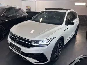 Volkswagen Tiguan Allspace 2.0 TDI R-Line 4Motion Pano Head