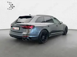 Audi RS4 *BO*HUD*Matrix*Virtual*Navi+*Sitzlüft Bild 2