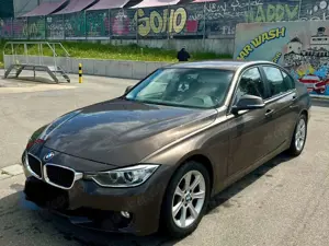 BMW 320 320i