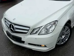 Mercedes-Benz E 220 Coupe *Navi*Sitzheizung*Scheck*Herbst-Sale* Bild 5