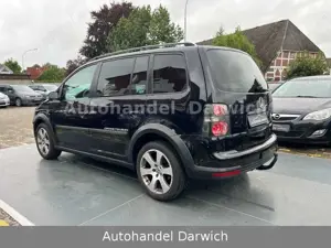 Volkswagen Touran 1.4 TSI CrossTouran DSG AHK Top S.Heft Bild 2