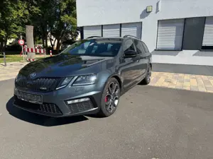 Skoda Octavia RS 4x4 2019 2.Hand Pano RFK SH v+h CarPlay 8-fach