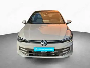 Volkswagen Golf VIII Style 1.5 eTSI 7-DSG 50Years AHK Bild 4