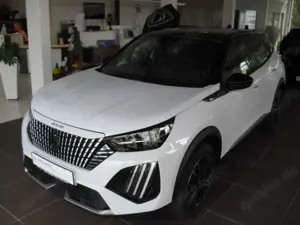 Peugeot 2008 GT*Panodach*360°Kamera*Alcantara*SHZ*