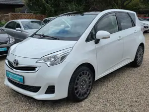 Toyota Verso-S Verso S 1.33 VVT-i Multidrive Comfort*Navi*Panoram