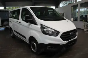 Ford Transit Custom Kombi 320 L1 (9 Sitzer) Bild 2