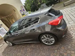 Ford Focus Vignale Bild 3