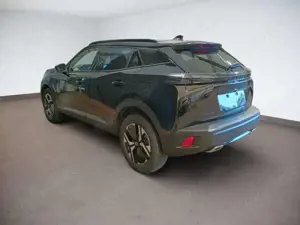 Peugeot 2008 GT PureTech 130 EAT8*Navi*360°Cam*ACC*LED Bild 2