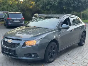 Chevrolet Cruze Hatchback LT / TÜV NEU