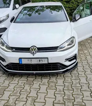 Volkswagen Golf R