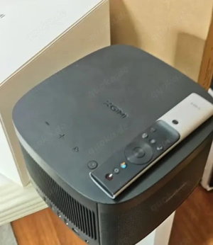 XGIMI Horizon Pro   4K Android TV Projector
