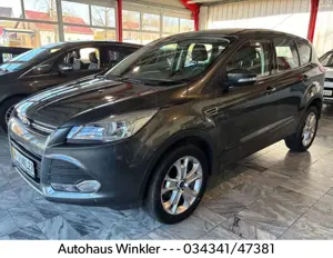 Ford Kuga Trend 4x4 Automatik Klimaautomatik Parkass