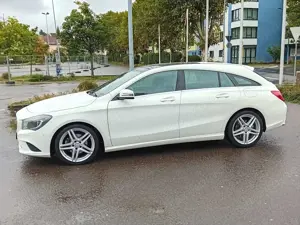 Mercedes-Benz CLA 180 CLA Shooting Brake 180 7G-DCT