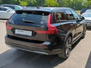 Volvo V60 Cross Country Cross Country Ultimate AWD B5 Benzin EU6d HUD Stan Bild 4
