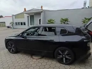 BMW iX iX xDrive40 Bild 3