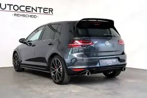 Volkswagen Golf VII GTI Clubsport 2,0 TSI Lim. DSG BMT Bild 5