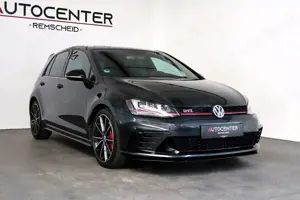Volkswagen Golf VII GTI Clubsport 2,0 TSI Lim. DSG BMT Bild 2