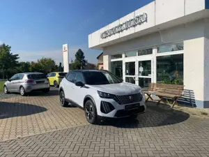 Peugeot 2008 GT Hybrid 136