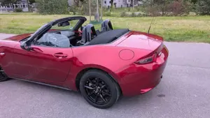 Mazda MX-5 MX-5 RF SKYACTIV-G 132 Exclusive-Line