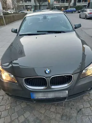 BMW 523 i