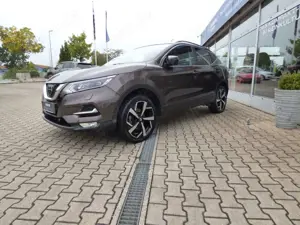 Nissan Qashqai 1.6 DIG-T Tekna , 360°, Navi, Teilleder