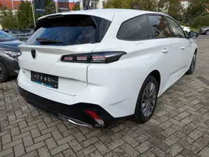 Peugeot 308 SW Allure 1.5 Blue-HDI FAP Metallic Bild 4