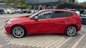 BMW 116 d LED Navi Autom Headup Komf 18 Zoll Bild 3