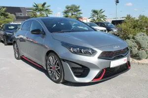 Kia ProCeed / pro_cee'd ProCeed GT, Facelift, Vollausstattung, Bastuck