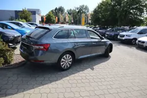 Skoda Superb Combi 1.4 TSI iV DSG Style+ACC+Navi Bild 5