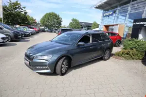 Skoda Superb Combi 1.4 TSI iV DSG Style+ACC+Navi Bild 2