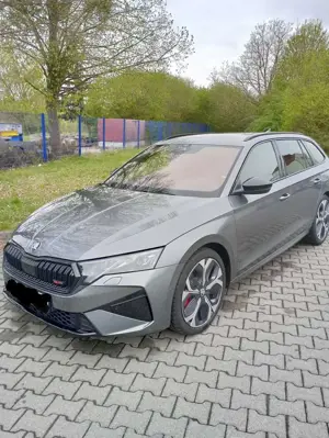 Skoda Octavia Combi 2.0 TSI RS Canton DCC AHK ELEKTRISCH SCHWENK