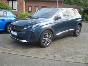 Peugeot 3008 Allure++NAVI++SHZ++KEYLESS