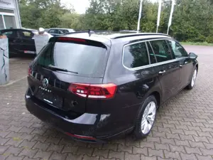 Volkswagen Passat Variant 2.0 TDI DSG Variant Bild 4