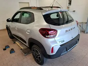 Dacia Spring Electric Extreme 65 Navi - Kamera Bild 2