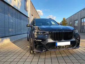 BMW X7 M X7 M50i Vollausstattung BW 7 Sitze  Pano Garantie