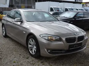 BMW 523 523 i aus 1.Hand, GSD, Leder, Sehr Sauber Zustand.